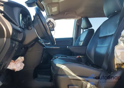 2019 Toyota Sienna Se из США, поврежденный, VIN 5TDXZ3DC0KS983403